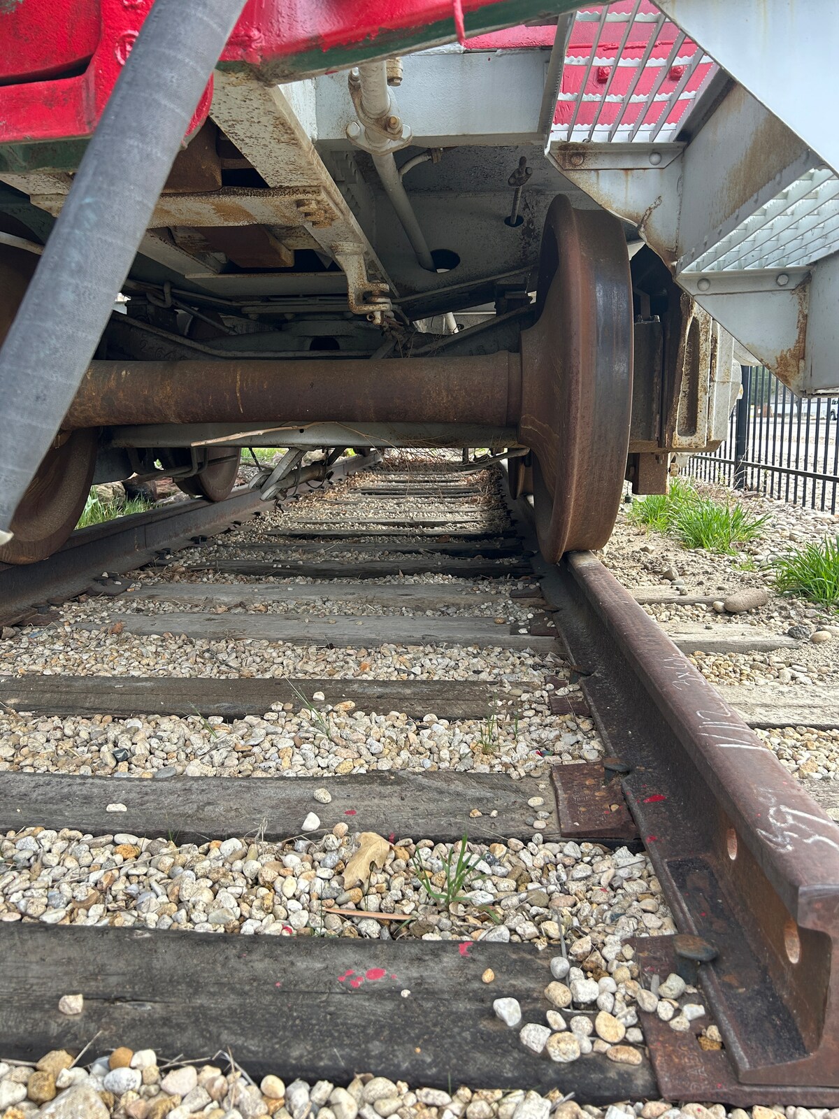 01-tracks-detail.jpg